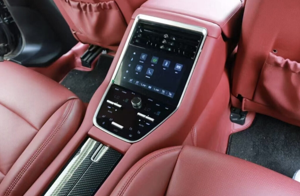 Модификация салона Porsche Panamera 2010-2016 в 2023